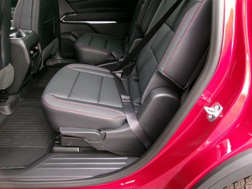 new 2026 Chevrolet Traverse car, priced at $49,499