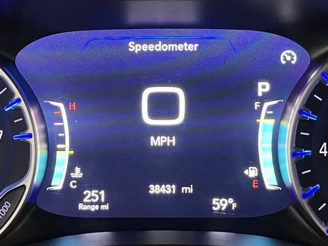 used 2025 Chrysler Pacifica car, priced at $28,496