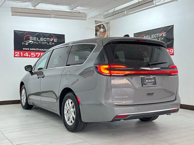 used 2025 Chrysler Pacifica car, priced at $28,496