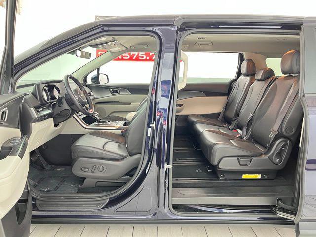 used 2024 Kia Carnival car, priced at $27,996