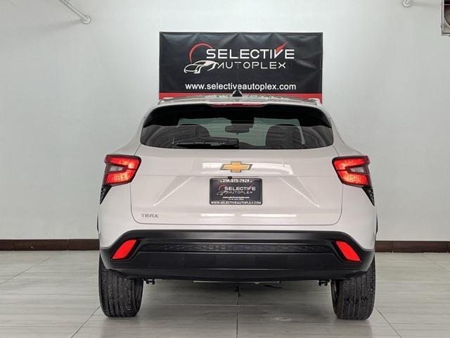 used 2024 Chevrolet Trax car, priced at $18,996