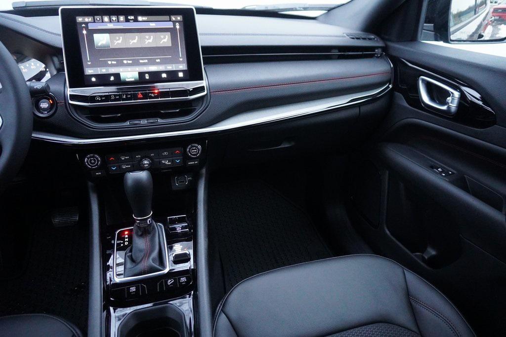 new 2026 Jeep Compass car, priced at $31,984