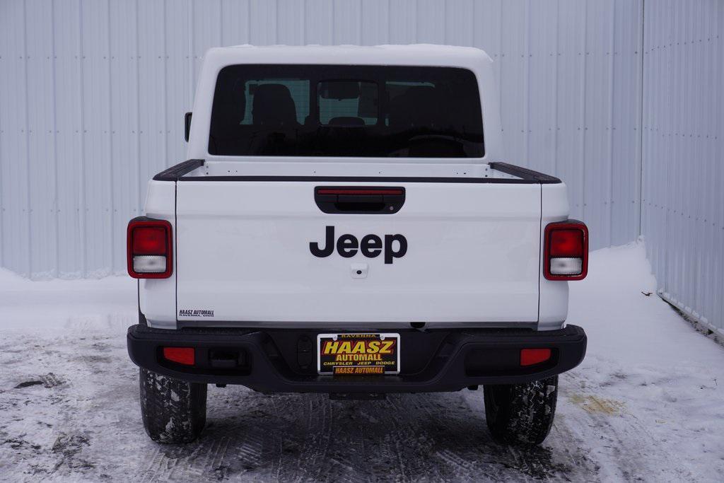 new 2026 Jeep Gladiator car, priced at $44,428