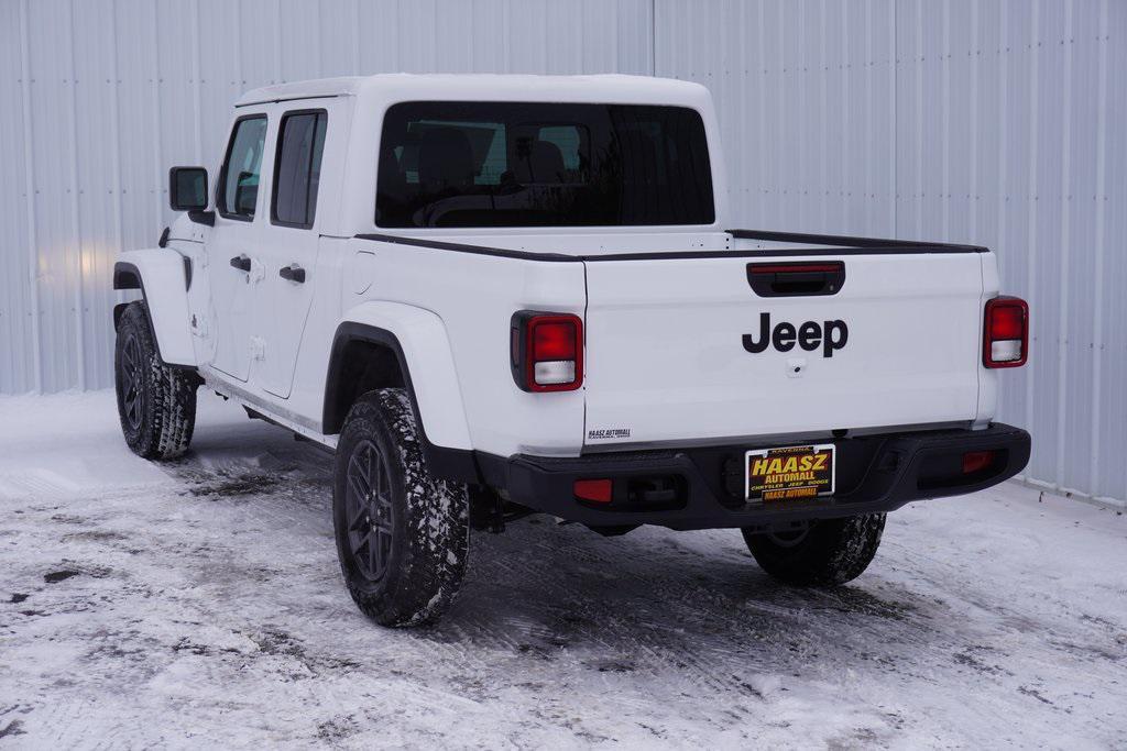 new 2026 Jeep Gladiator car, priced at $44,428