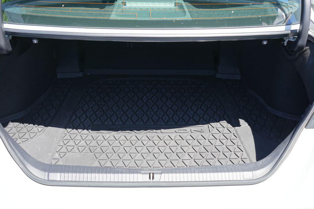 used 2022 Toyota Avalon Hybrid car, priced at $32,098