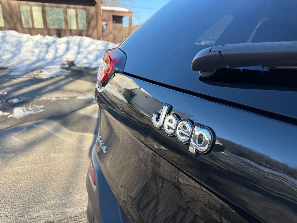 used 2014 Jeep Cherokee car, priced at $6,995