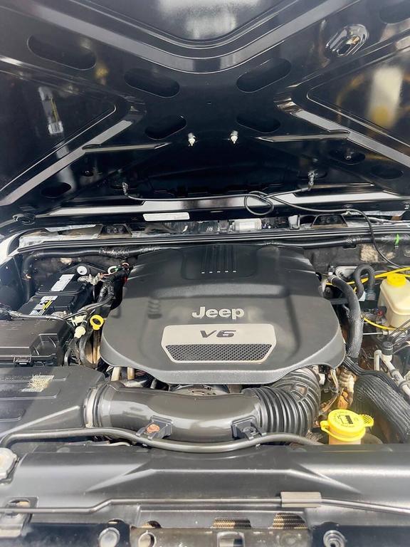 used 2014 Jeep Wrangler Unlimited car, priced at $8,900