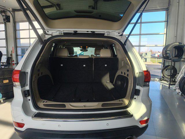 used 2017 Jeep Grand Cherokee car, priced at $15,234