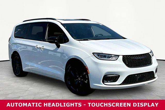 used 2026 Chrysler Pacifica car, priced at $36,492