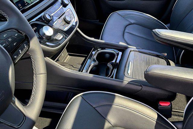 used 2026 Chrysler Pacifica car, priced at $36,492