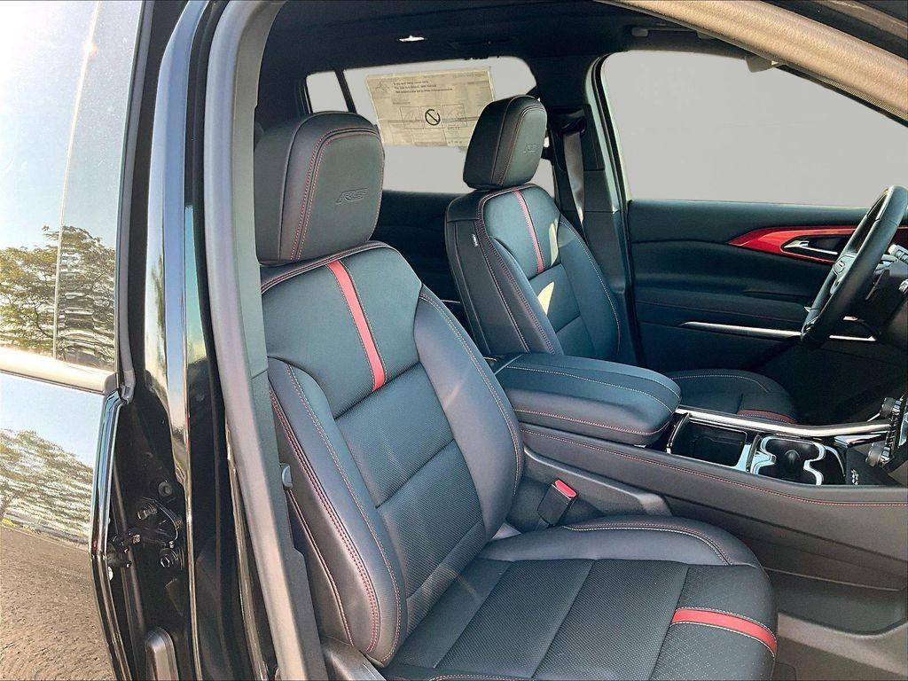 new 2026 Chevrolet Traverse car, priced at $58,313