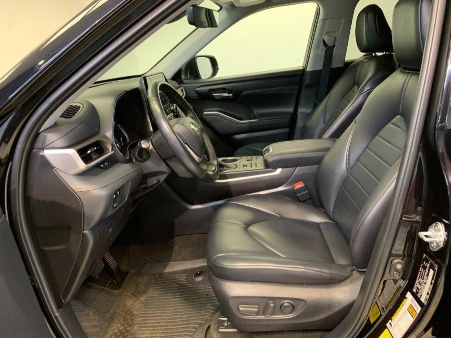used 2023 Toyota Highlander car, priced at $37,884