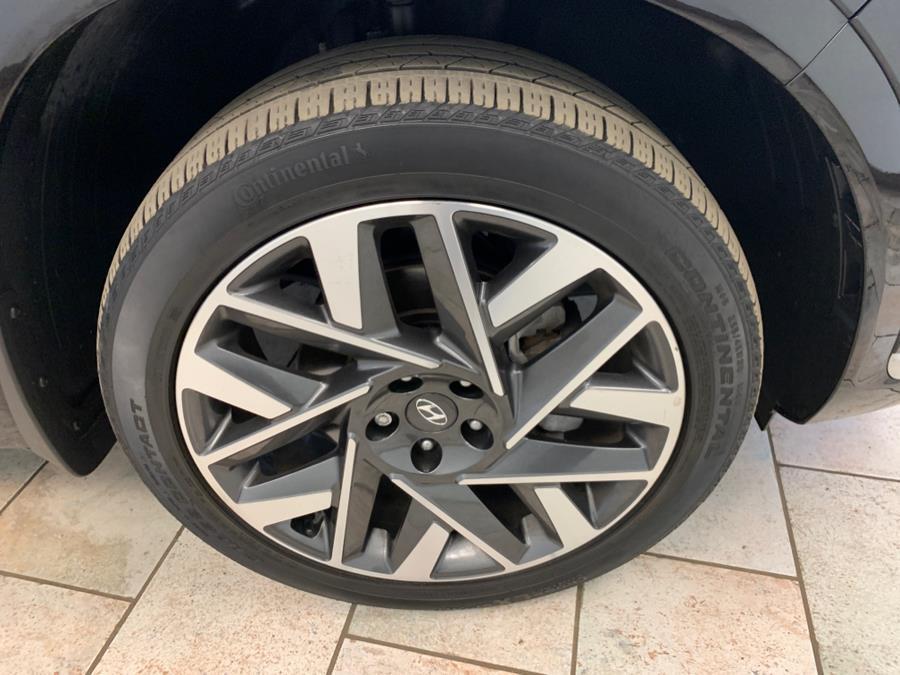 used 2022 Hyundai Santa Fe car, priced at $26,477