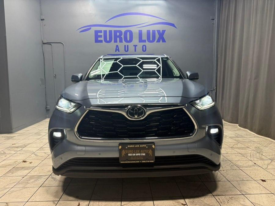 used 2022 Toyota Highlander car, priced at $33,595