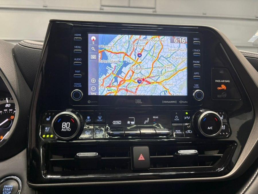 used 2022 Toyota Highlander car, priced at $33,595