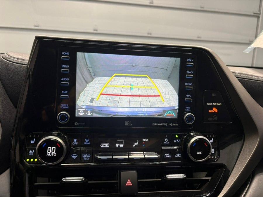 used 2022 Toyota Highlander car, priced at $33,595