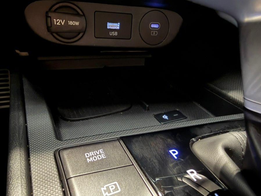 used 2025 Hyundai Elantra car, priced at $25,595