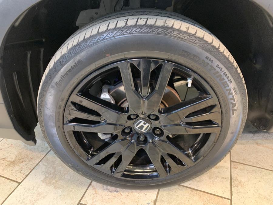 used 2022 Honda Pilot car, priced at $27,777