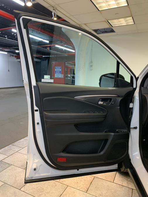 used 2022 Honda Pilot car, priced at $27,777