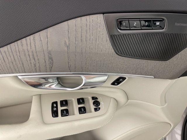 new 2025 Volvo XC90 Plug-In Hybrid car, priced at $69,455