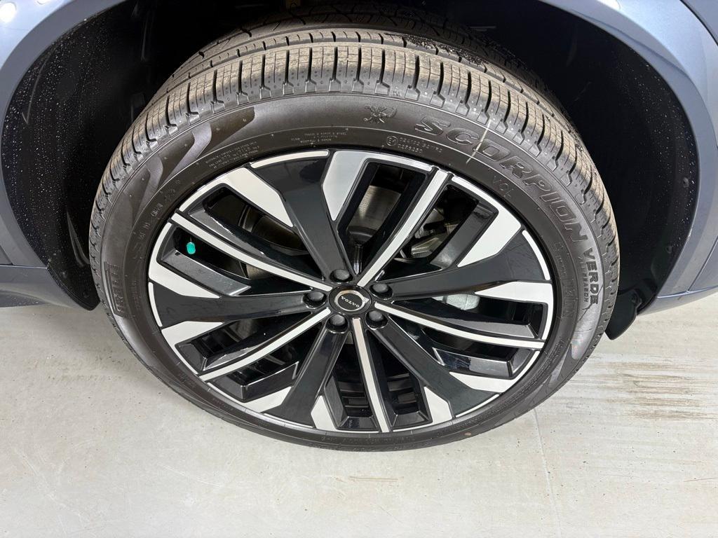 new 2026 Volvo XC90 car, priced at $69,945