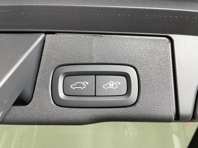 new 2025 Volvo XC60 Plug-In Hybrid car, priced at $63,235