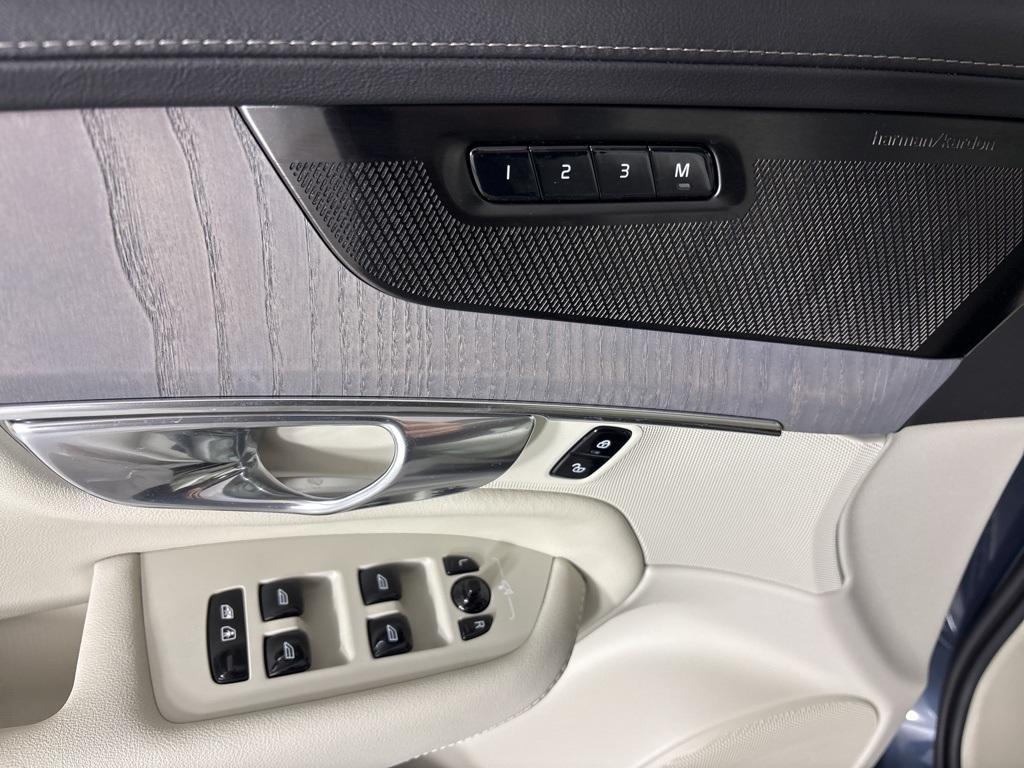 new 2026 Volvo XC90 Plug-In Hybrid car, priced at $83,205