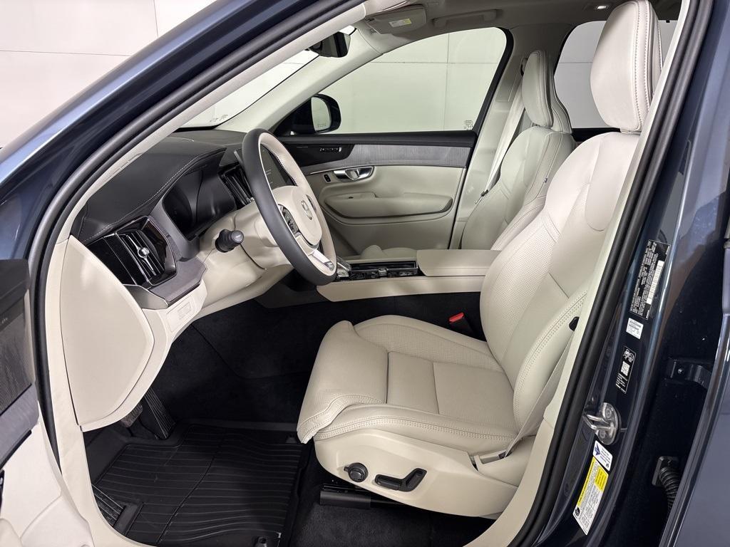 new 2026 Volvo XC90 Plug-In Hybrid car, priced at $83,205