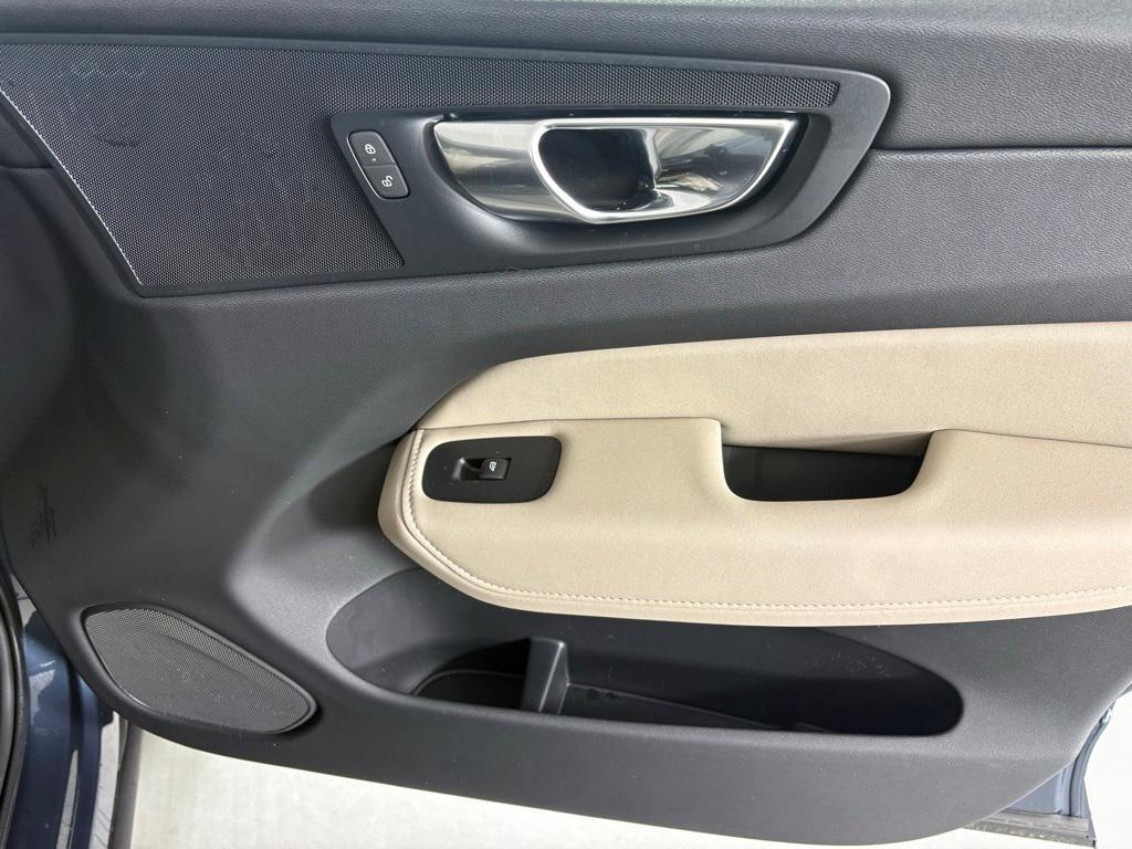 new 2026 Volvo XC60 car, priced at $56,105