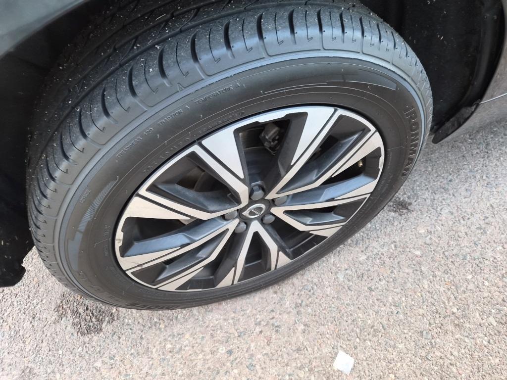 used 2023 Volvo XC60 car, priced at $31,000