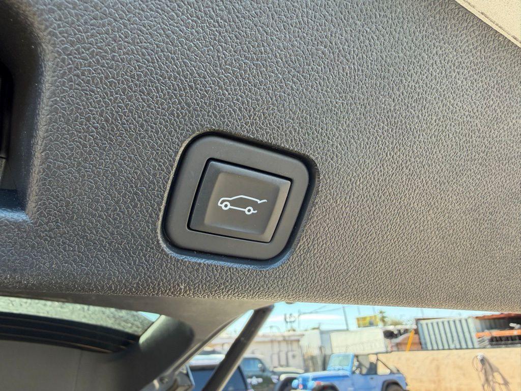 used 2025 GMC Acadia car, priced at $35,000