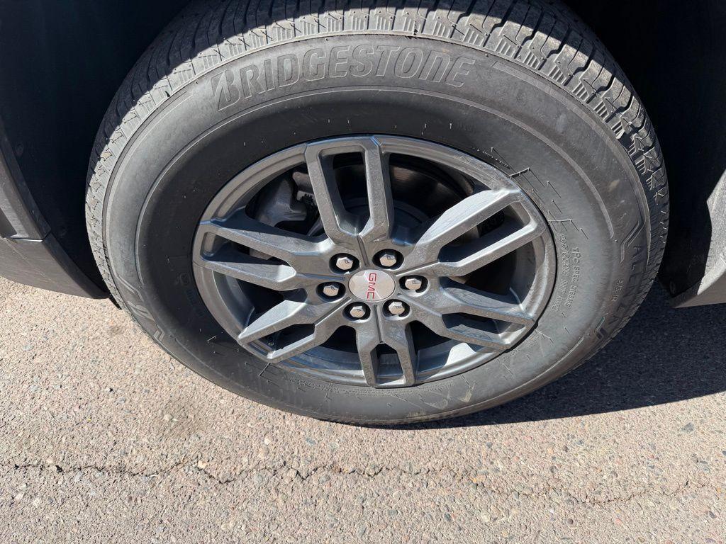 used 2025 GMC Acadia car, priced at $35,000