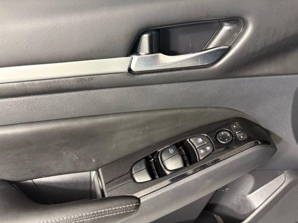 used 2023 Nissan Altima car, priced at $17,100