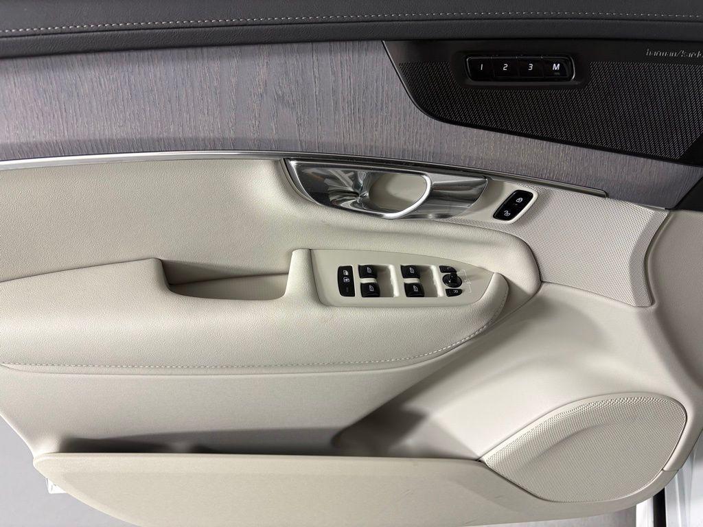 new 2026 Volvo XC90 Plug-In Hybrid car, priced at $82,820