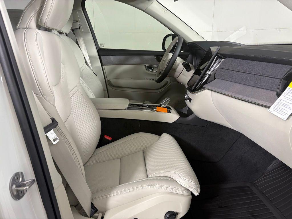 new 2026 Volvo XC90 Plug-In Hybrid car, priced at $82,820