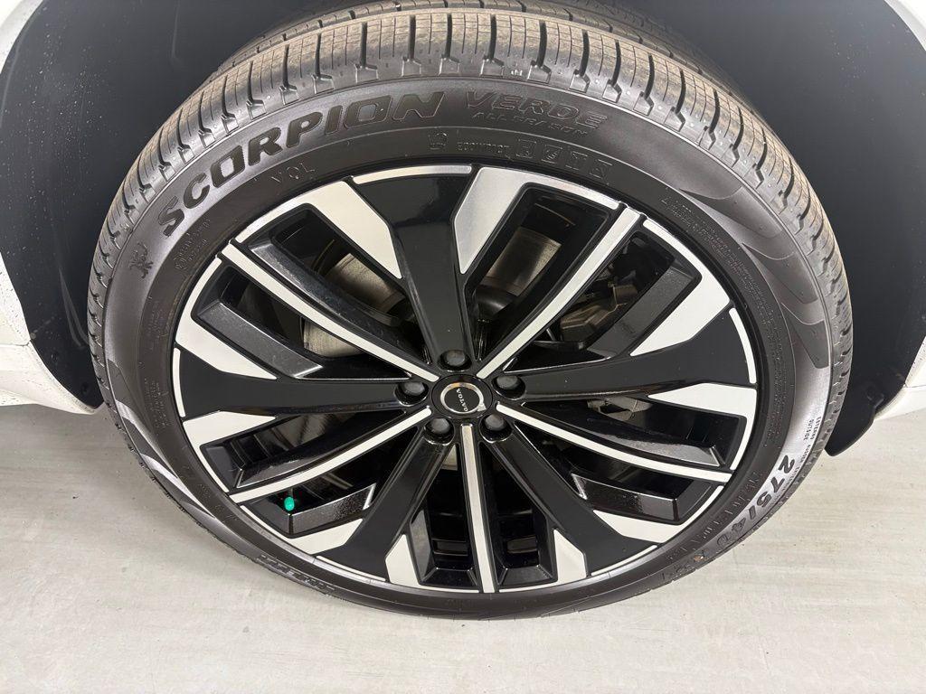 new 2026 Volvo XC90 Plug-In Hybrid car, priced at $82,820