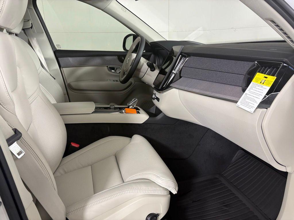 new 2026 Volvo XC90 Plug-In Hybrid car, priced at $82,820