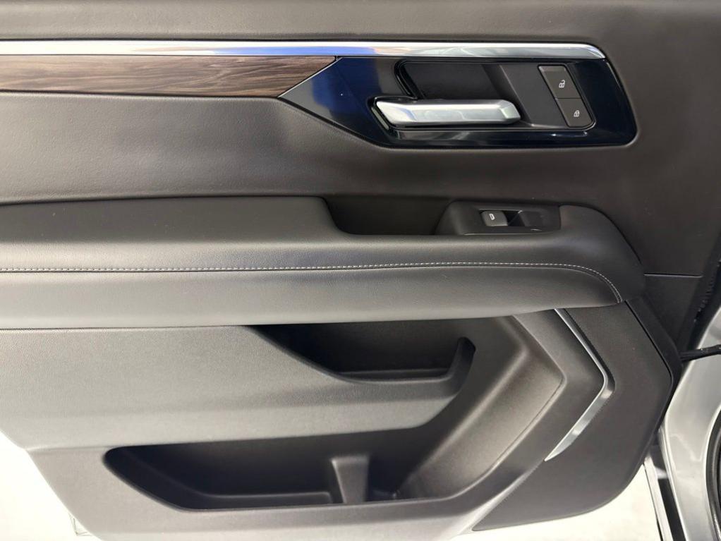 used 2025 Chevrolet Suburban car, priced at $61,599
