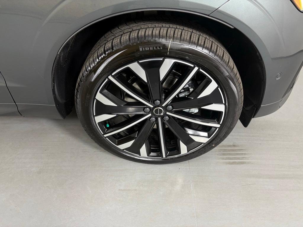 new 2026 Volvo XC60 car, priced at $62,275
