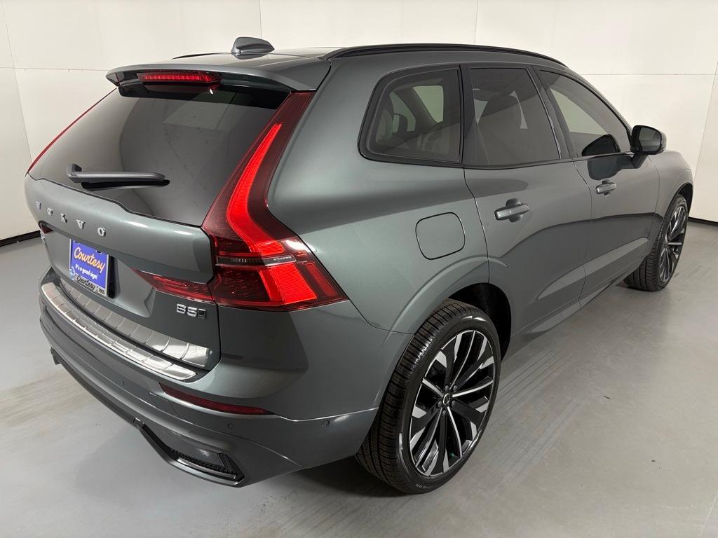 new 2026 Volvo XC60 car, priced at $62,275