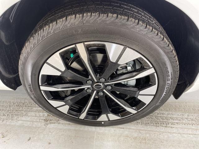 new 2026 Volvo XC60 car, priced at $55,985