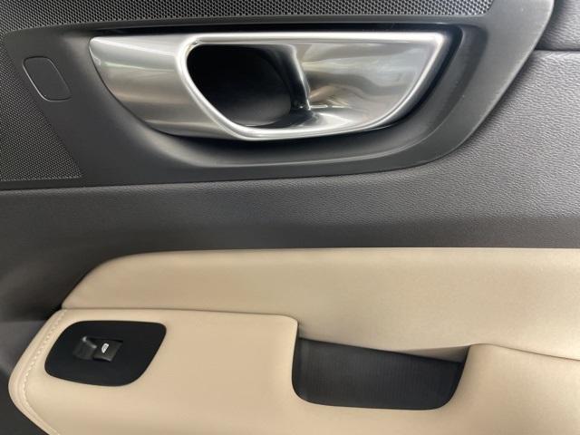 new 2026 Volvo XC60 car, priced at $55,985