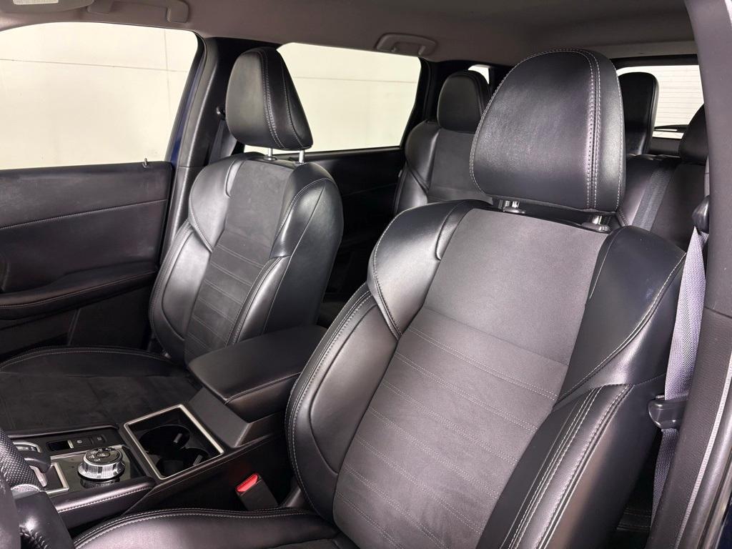 used 2024 Mitsubishi Outlander car, priced at $19,000