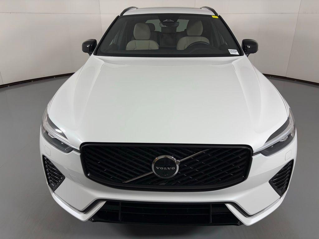 new 2026 Volvo XC60 car, priced at $57,315