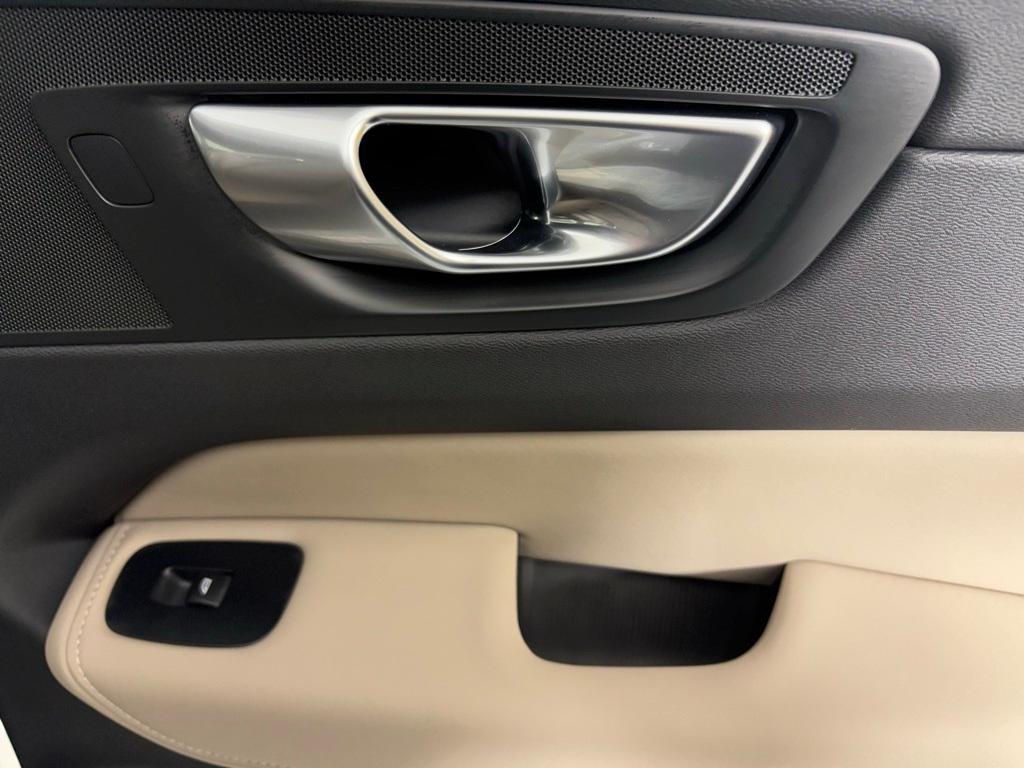 new 2026 Volvo XC60 car, priced at $56,815