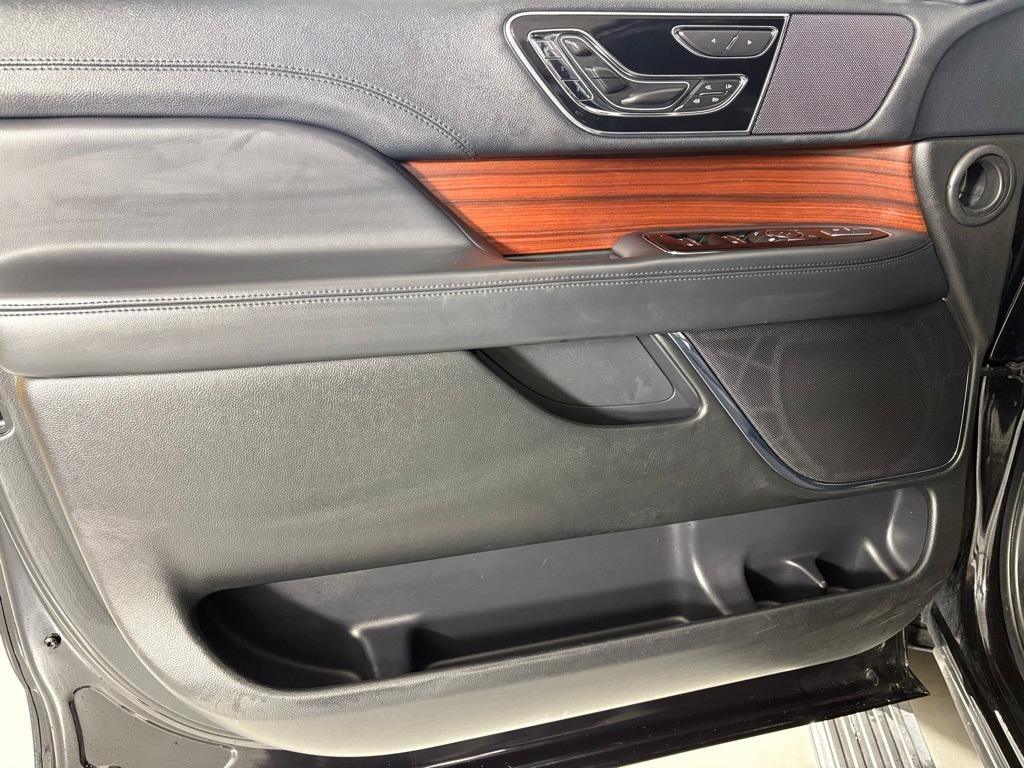 used 2024 Lincoln Navigator car, priced at $60,000