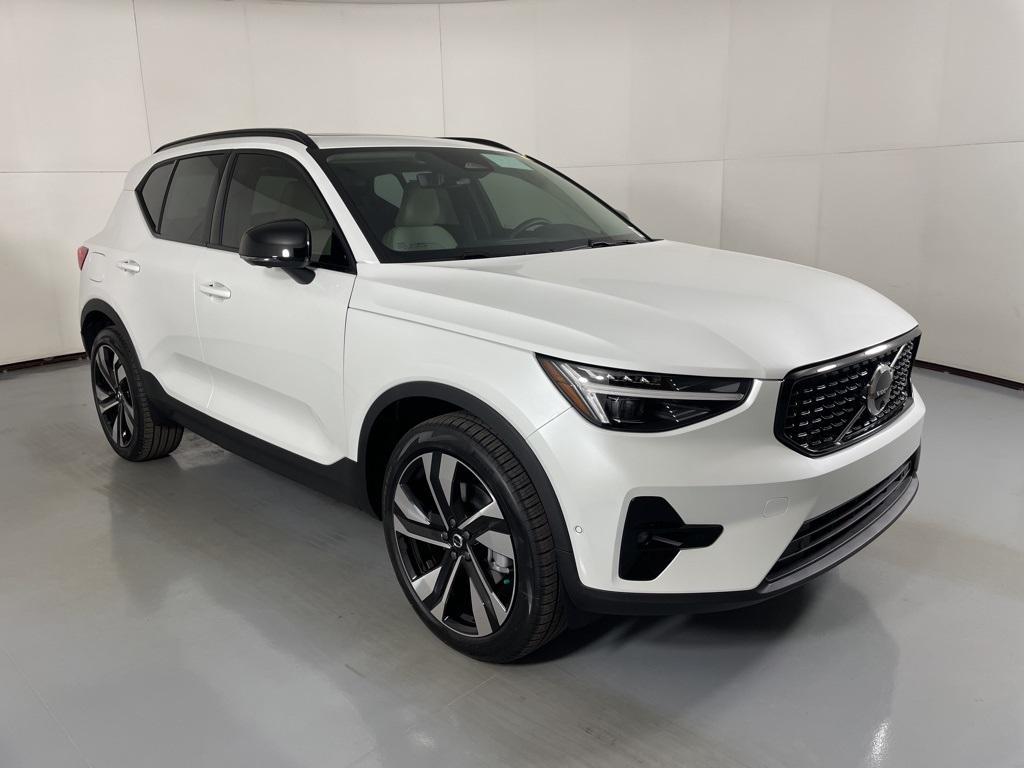 new 2026 Volvo XC40 car, priced at $49,670