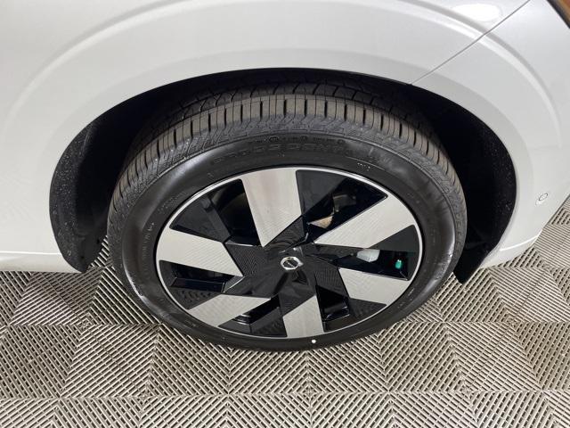 new 2024 Volvo XC60 Recharge Plug-In Hybrid car, priced at $51,500