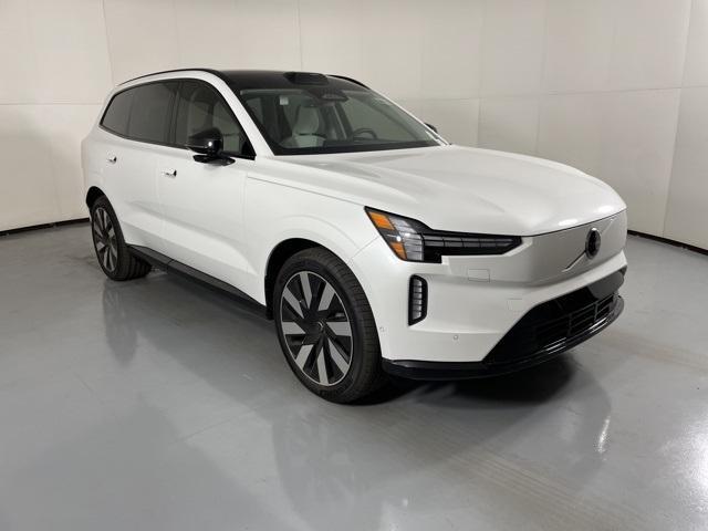 new 2025 Volvo EX90 car, priced at $78,035