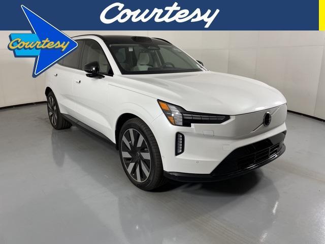 new 2025 Volvo EX90 car, priced at $78,035